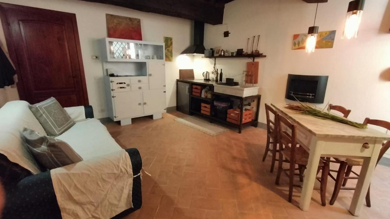 Casa Vacanze Carducci サン・カシャーノ・デイ・バーニ エクステリア 写真